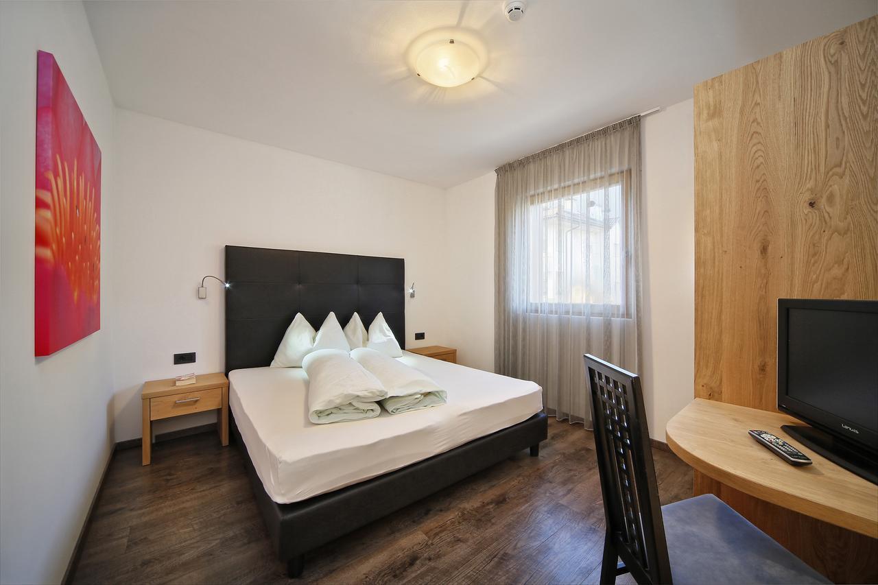 Appartement-Hotel Beatenhof Tirolo Esterno foto